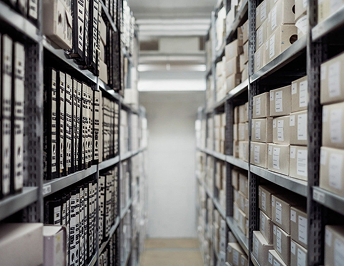 Inscribir la sociedad en el registro mercantil.